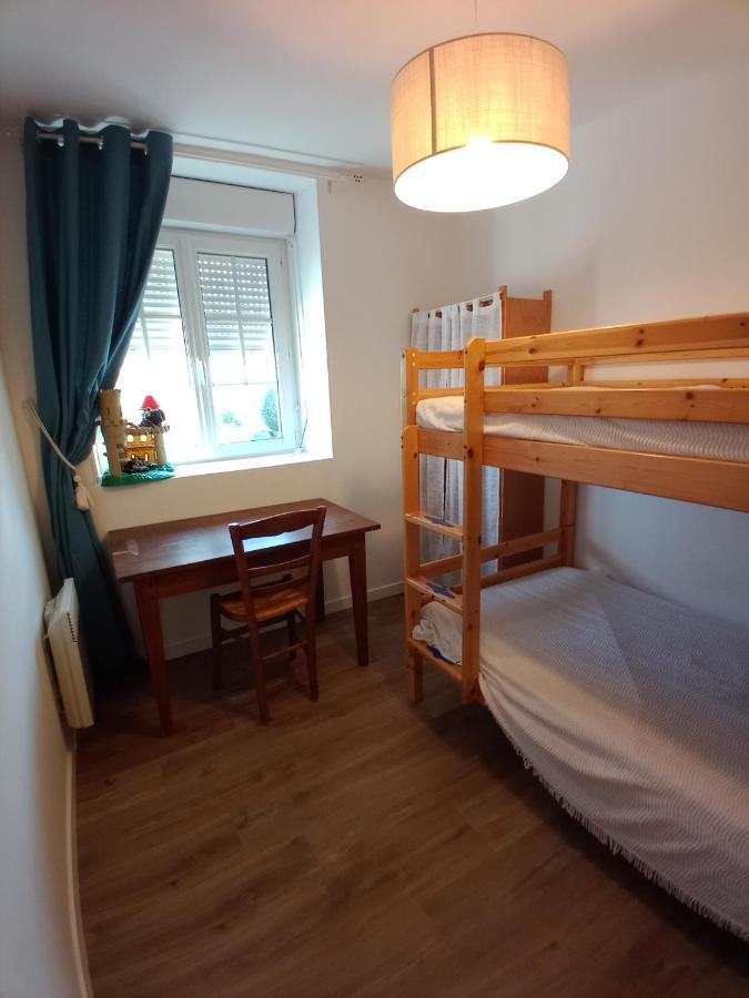 Gite Montoise Genêts Extérieur photo